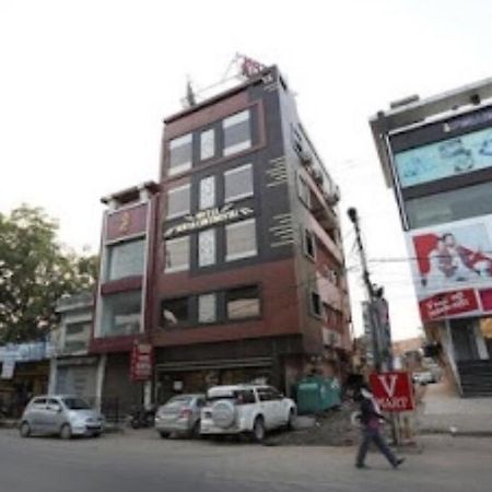 Hotel Surya Continental Lucknow Extérieur photo